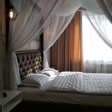 Loft - Interior Design Apartments 乌拉尔斯克 外观 照片