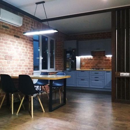 Loft - Interior Design Apartments 乌拉尔斯克 外观 照片
