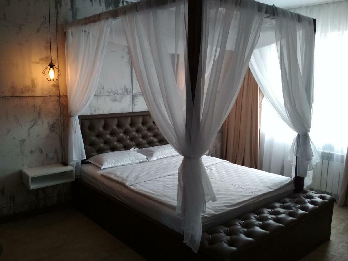 Loft - Interior Design Apartments 乌拉尔斯克 外观 照片
